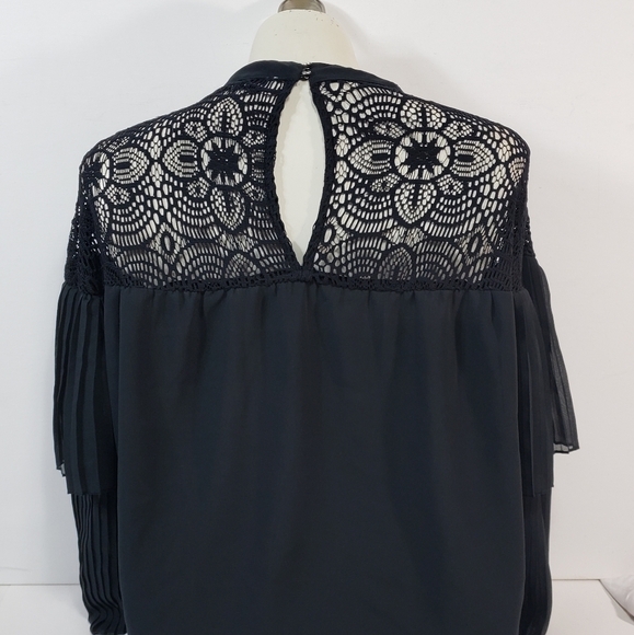 Abercrombie & Fitch Black Ruffled Blouse - Picture 3 of 6